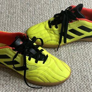 Adidas Copa Sense 3 Boy's Men's Size 4 Indoor Soccer Football Yellow Black Shoes